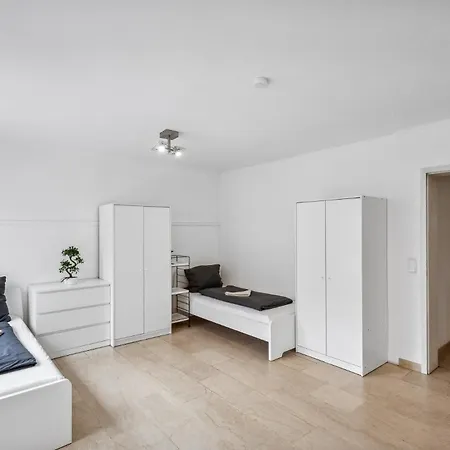 Apartman Haus Mit 5 Zimmern Und 11 Betten *